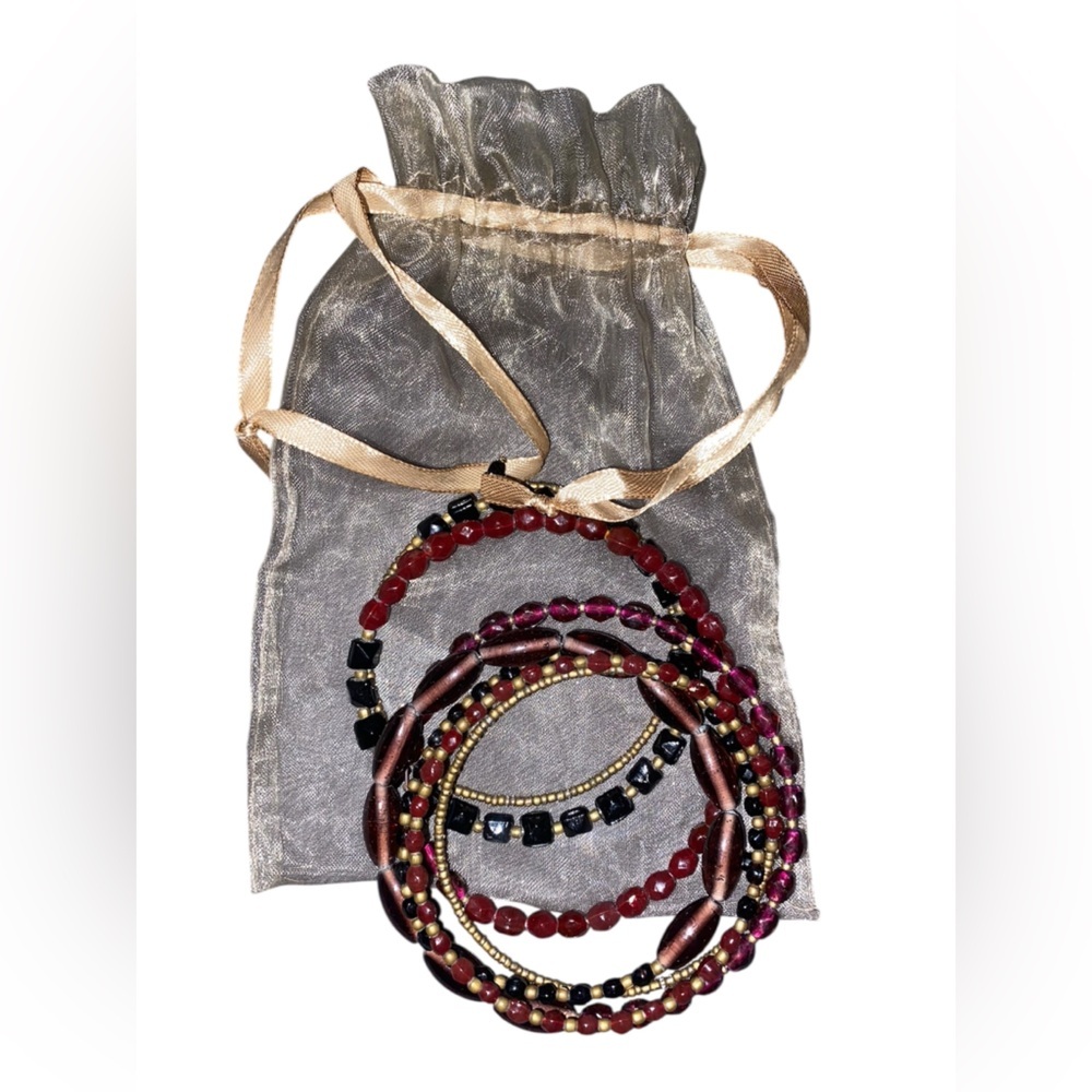 BOHO NWOT PLUM COLORED COIL BRACELET - Picture 3 of 3